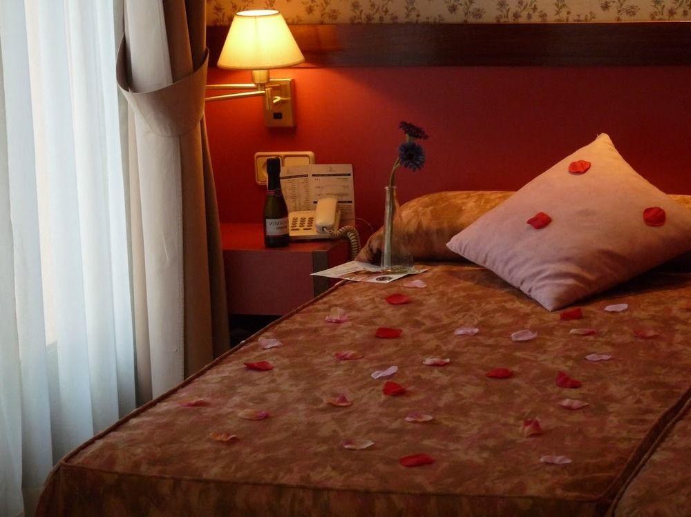 Hotel Jardin De Aranjuez Zewnętrze zdjęcie