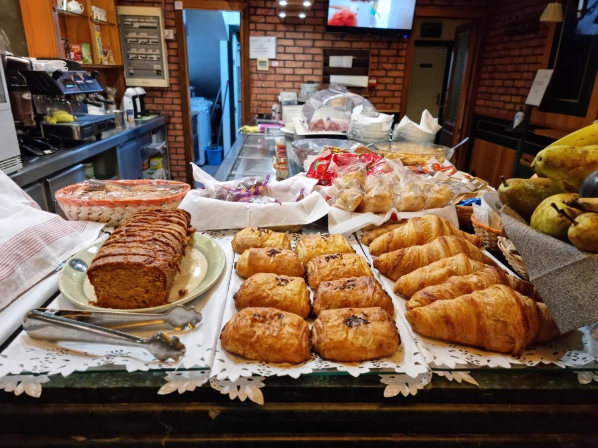 Hotel Jardin De Aranjuez Zewnętrze zdjęcie